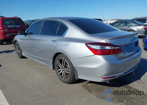 2017 Honda Accord Sport z USA, uszkodzony, nr VIN 1HGCR2F55HA247345